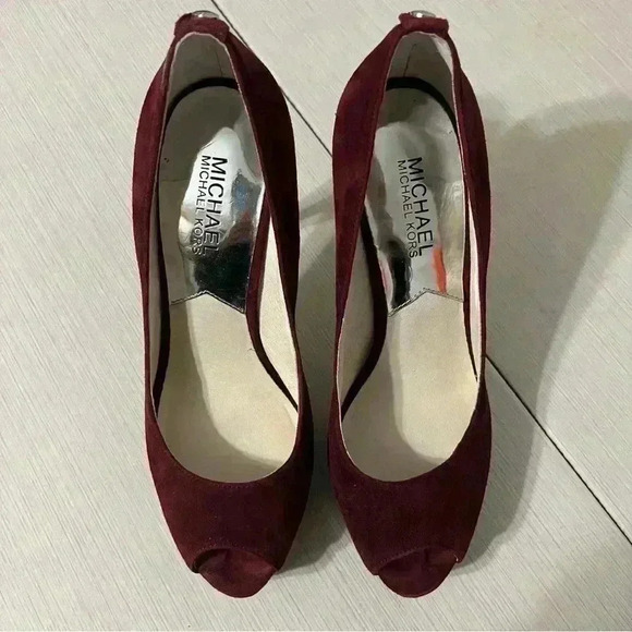 Michael Kors York Suede Platform Peep Toe size 7M - Picture 10 of 10